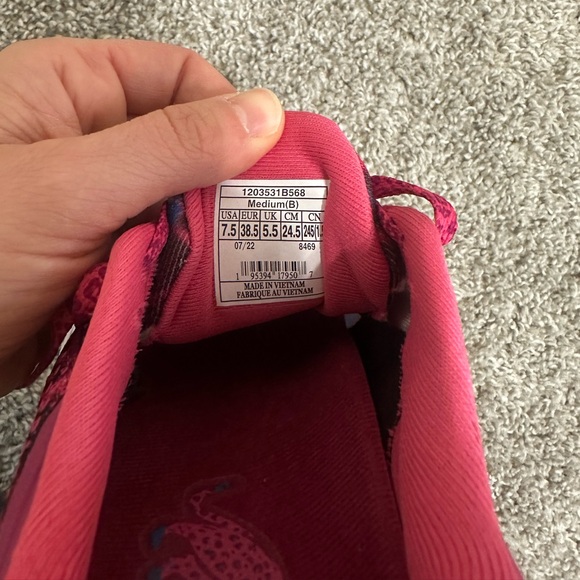 Brooks Women's Adrenaline GTS 22 Supportive Running Shoe - size 7.5 - Picture 4 of 6